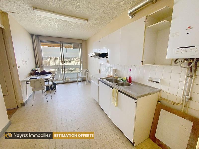 Appartement - 92 m² - 5 pièces