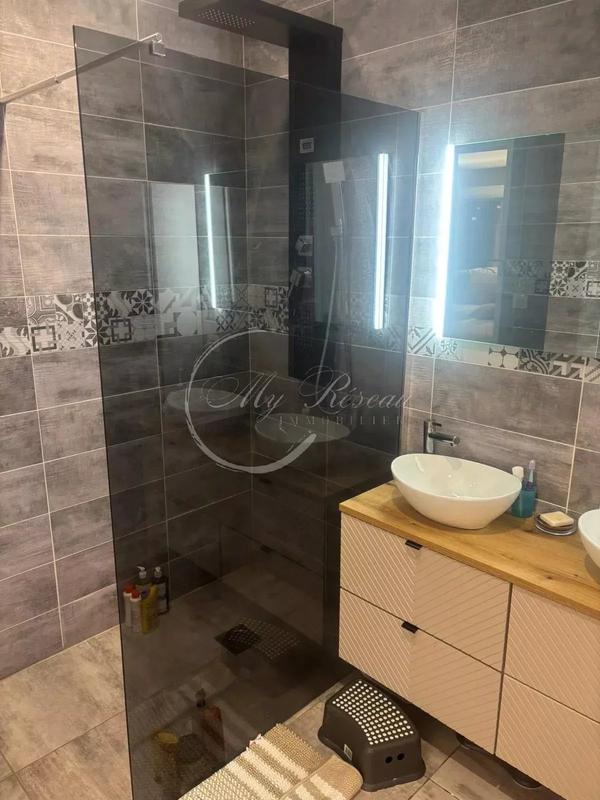 Maison - 87 m² - 4 pièces