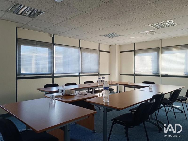 Bureau - 750 m²