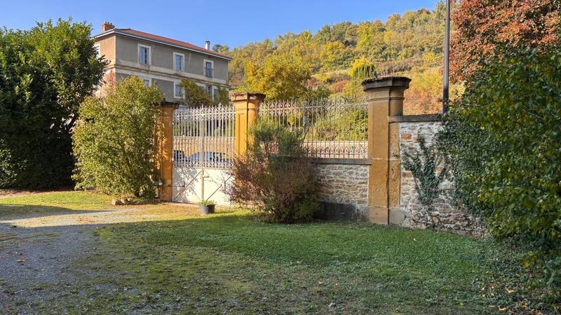 Maison - 347 m² - 8 pièces