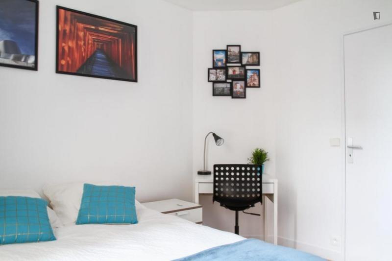 Chambre - 10 m² - 6 pièces