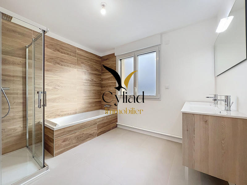 Maison contemporaine - 123 m² - 5 pièces