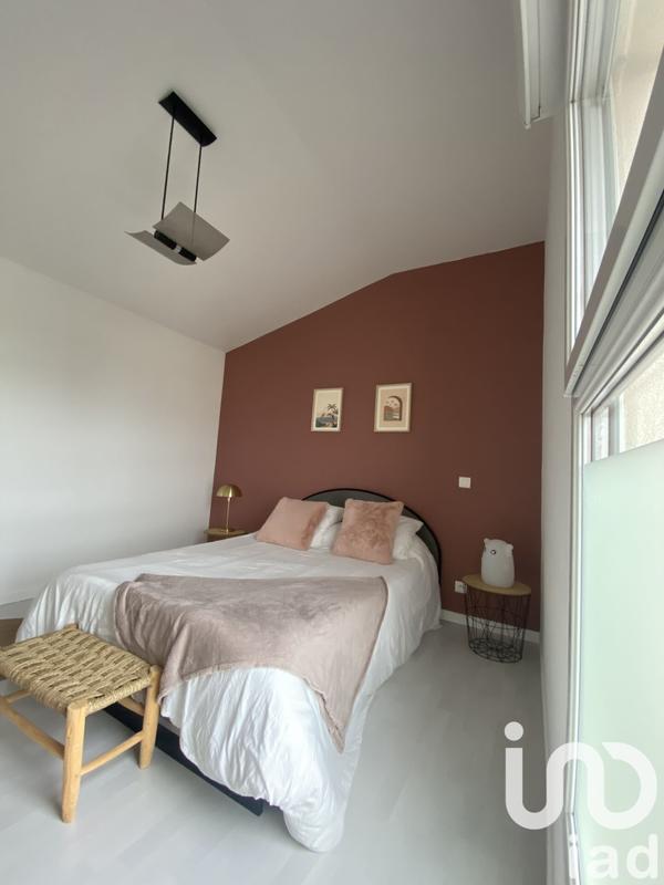 Maison - 239 m² - 7 pièces