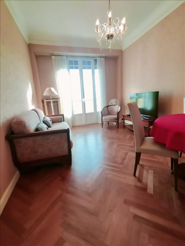 Appartement - 85 m² - 3 pièces