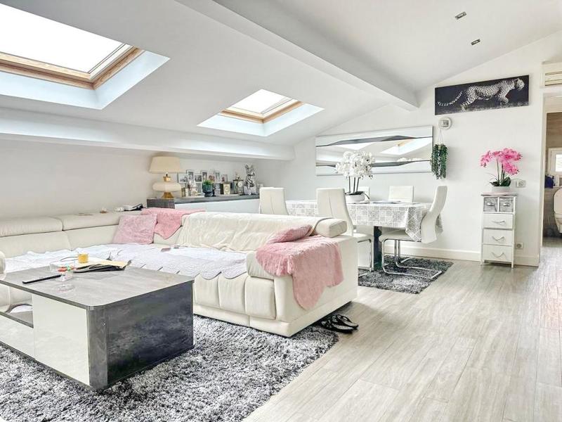 Appartement - 67 m² - 3 pièces