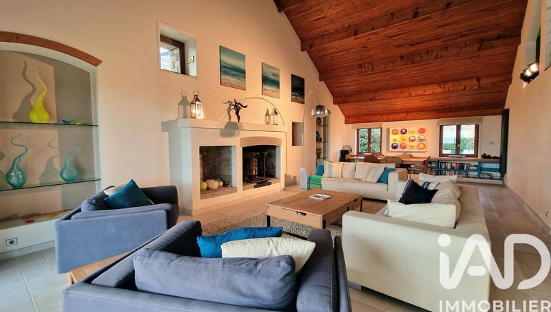 Maison de maîtres - 187 m² - 8 pièces