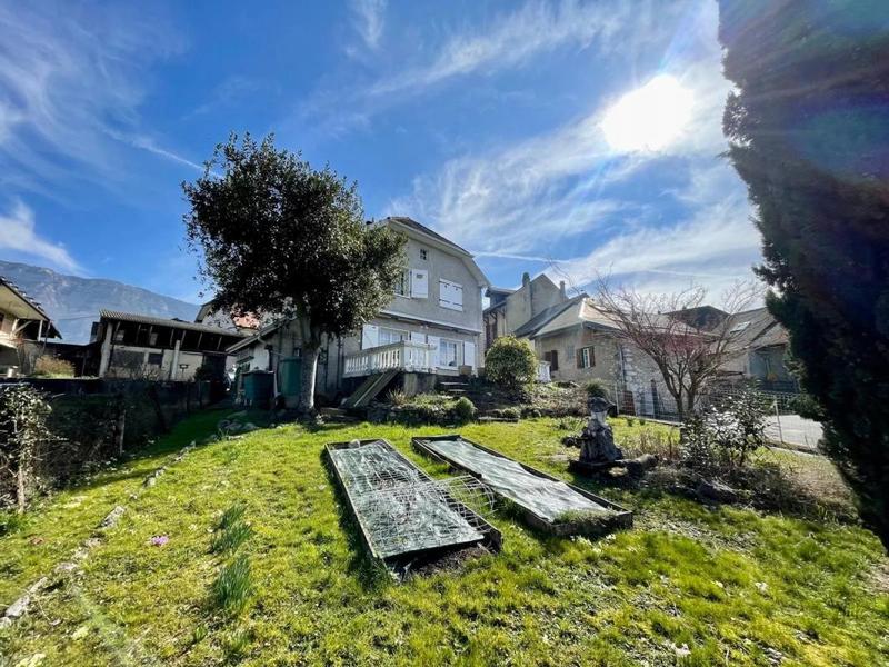 Maison - 177 m² - 7 pièces