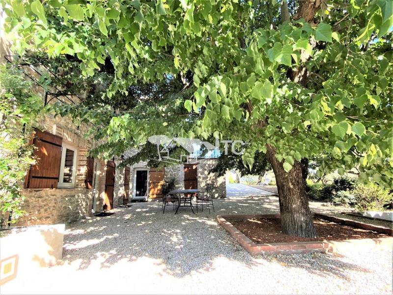 Maison en pierre - 175 m² - 6 pièces