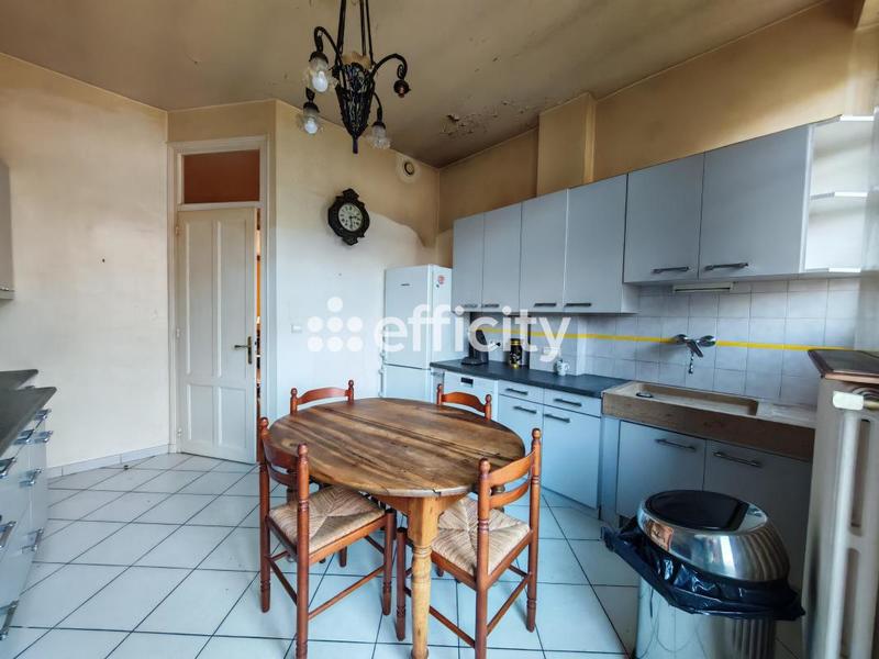 Appartement - 181 m² - 5 pièces