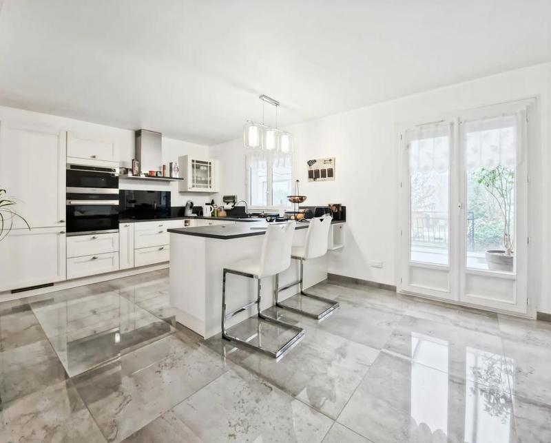 Maison - 123 m² - 6 pièces