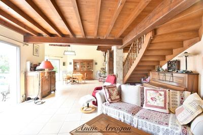 Villa - 275 m² - 6 pièces