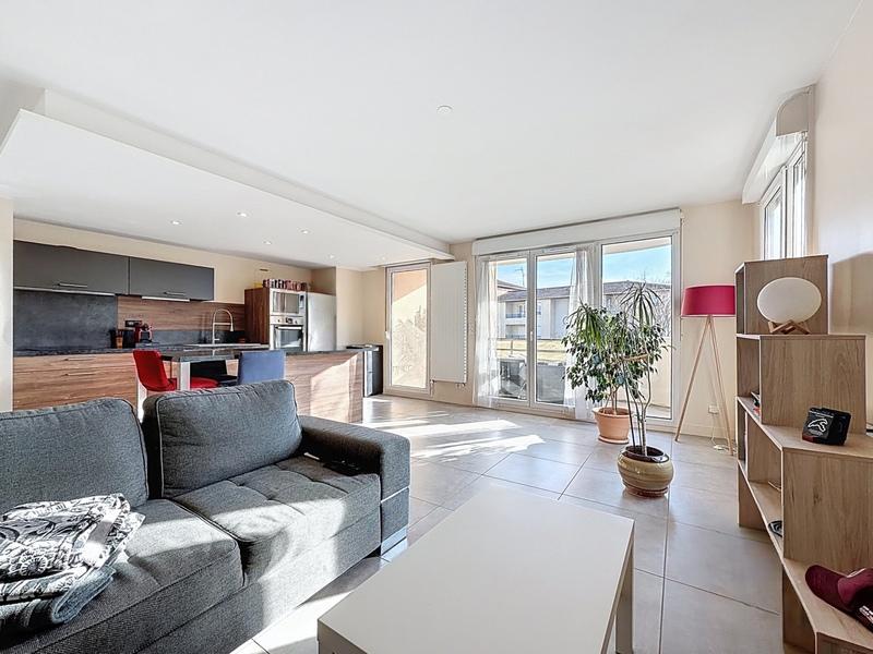 Appartement - 75 m² - 3 pièces