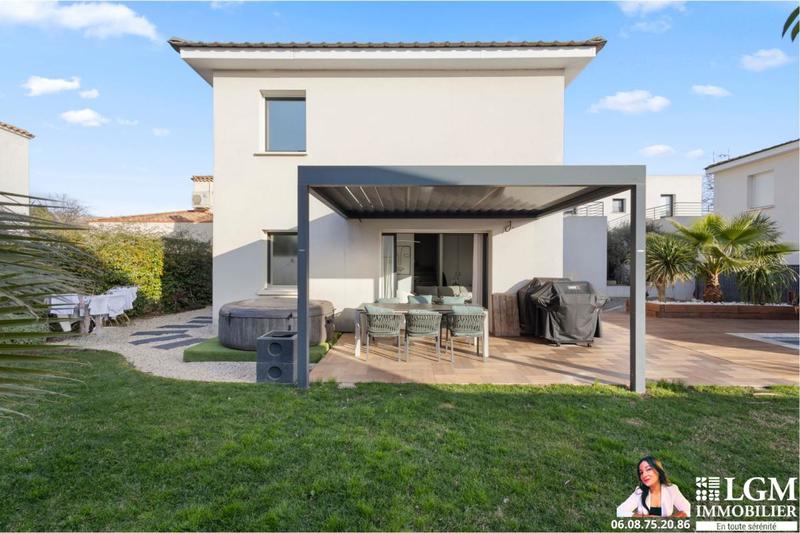 Maison - 96 m² - 4 pièces