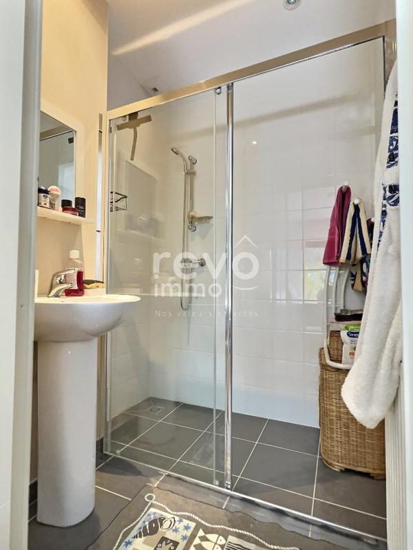 Maison - 93 m² - 5 pièces