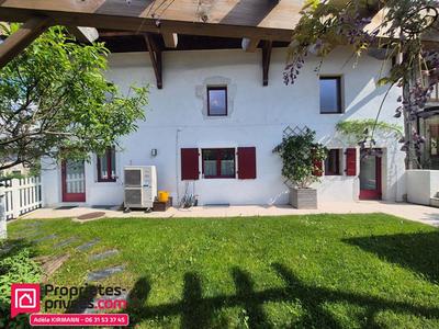 Maison - 279 m² - 6 pièces