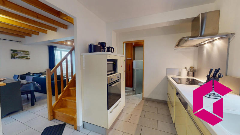 Maison - 102 m² - 4 pièces