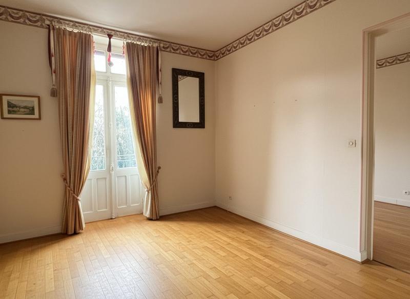 Appartement - 104 m² - 5 pièces