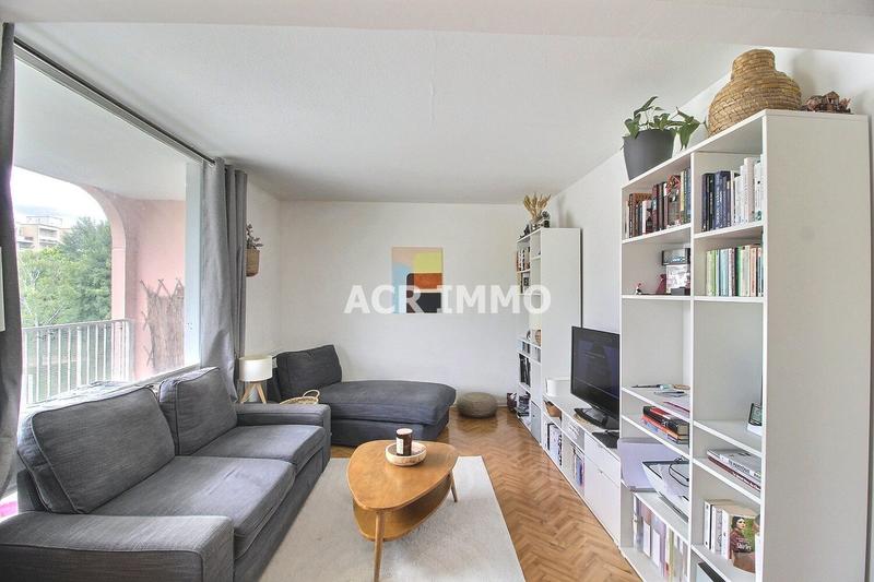 Appartement - 85 m² - 4 pièces