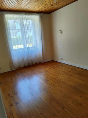 Maison traditionnelle - 104 m² - 4 pièces