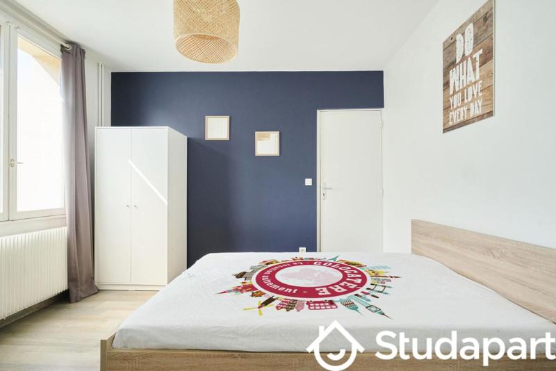 Chambre - 14 m² - 1 pièce