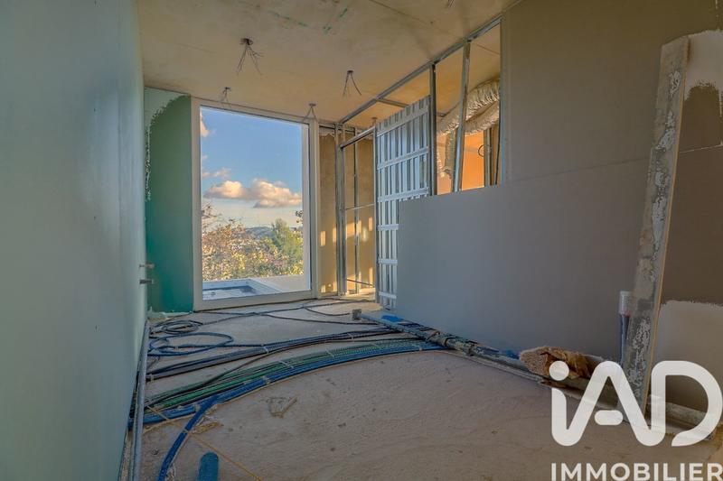 Appartement - 250 m² - 5 pièces