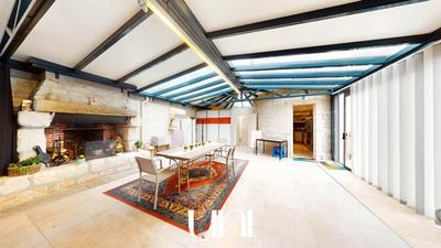 Château - 400 m² - 5 pièces