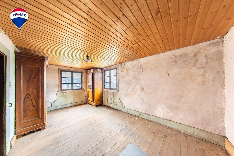 Maison - 222 m² - 7 pièces