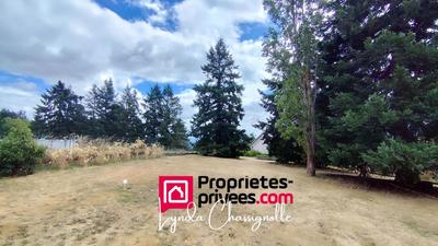 Terrain constructible - 1 100 m²