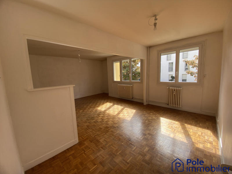 Appartement - 85 m² - 5 pièces