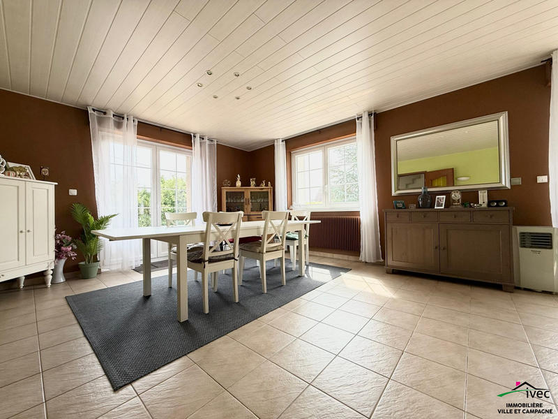 Maison - 149 m² - 6 pièces