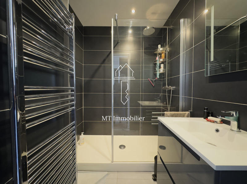 Appartement - 83 m² - 4 pièces