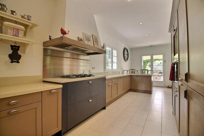 Villa - 198 m² - 7 pièces