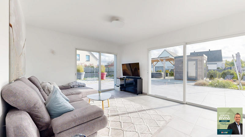 Maison - 222 m² - 7 pièces