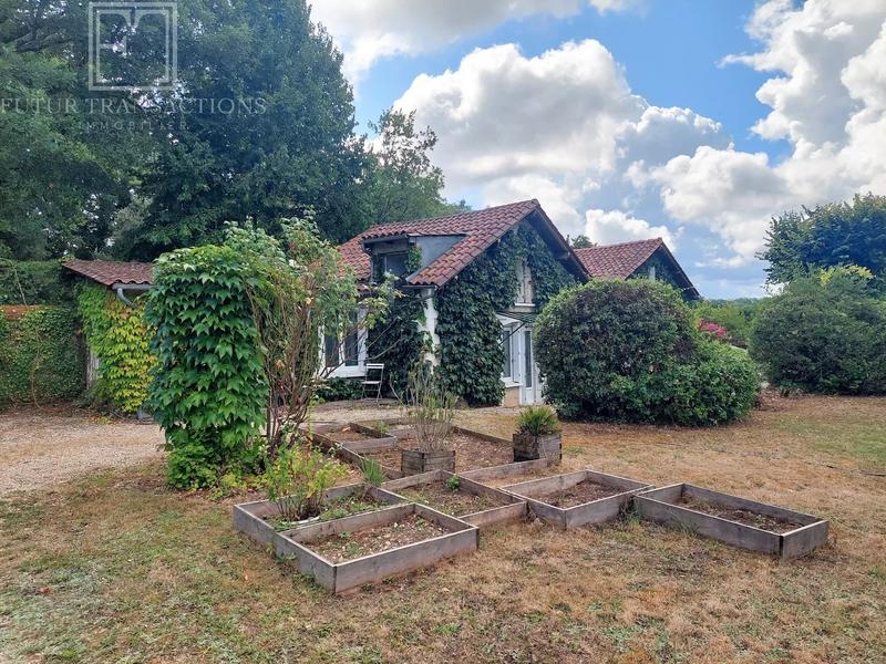 Maison - 103 m² - 7 pièces