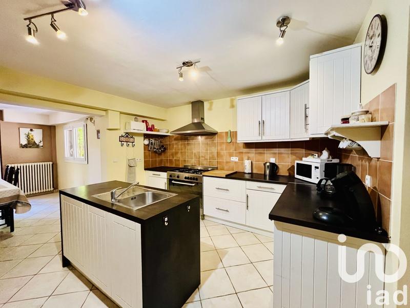 Maison - 206 m² - 7 pièces