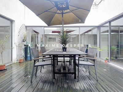 Loft - 325 m² - 6 pièces