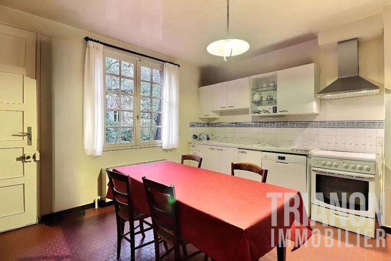 Maison - 174 m² - 9 pièces