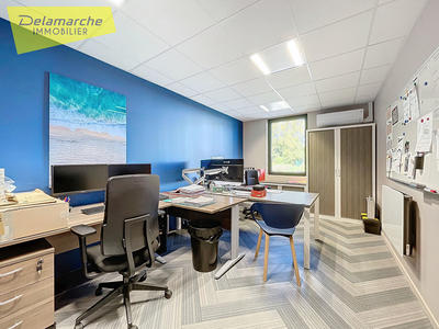 Local d'activité / Entrepôt - 370 m² - 5 pièces