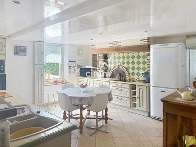 Maison - 154 m² - 8 pièces