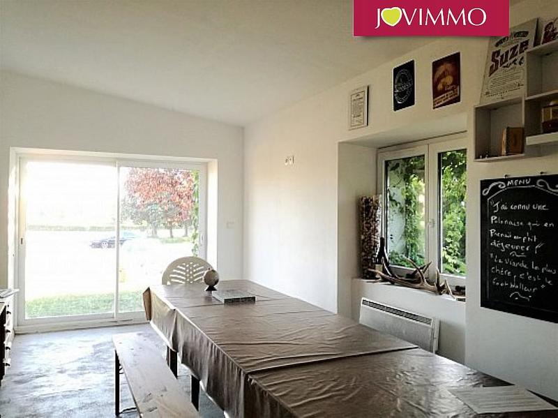 Maison - 218 m² - 8 pièces