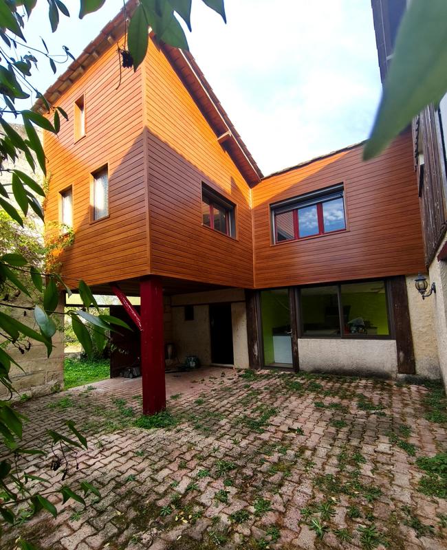 Maison ancienne - 212 m² - 6 pièces