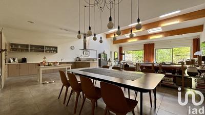 Maison - 182 m² - 4 pièces