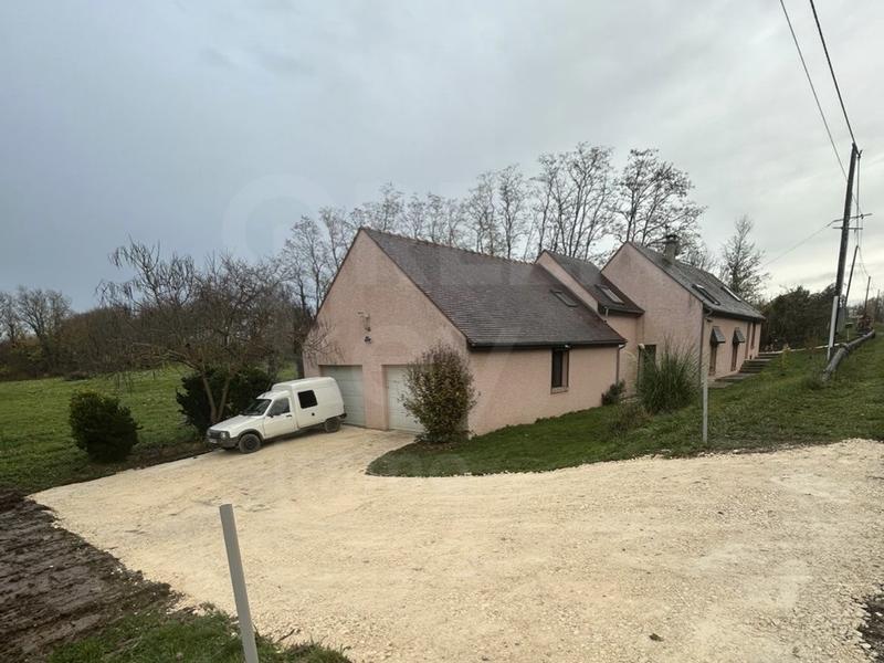 Maison - 216 m² - 7 pièces