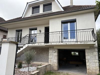 Maison - 135 m² - 6 pièces