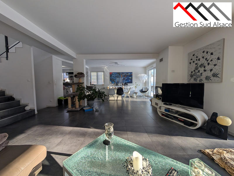 Maison - 138 m² - 6 pièces