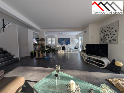 Maison - 138 m² - 6 pièces