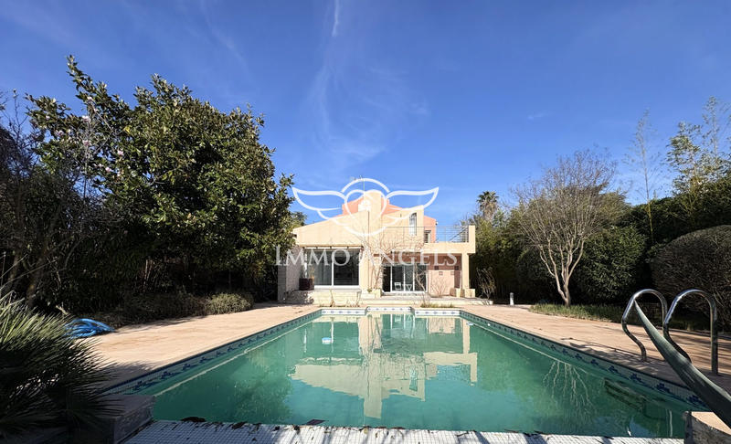 Maison - 209 m² - 6 pièces