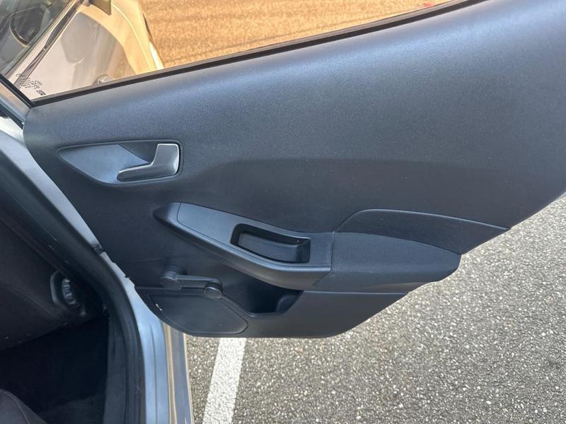 Ford Fiesta 1.5 TDCi 85 ch s&amp;S Bvm6 Essential