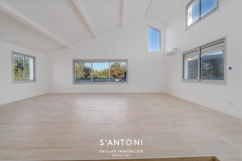 Maison - 217 m² - 5 pièces