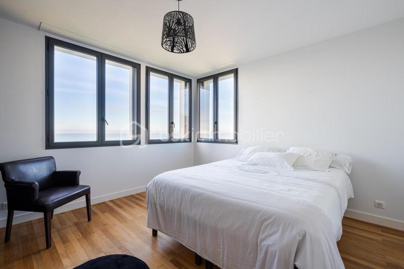 Demeure - 195 m² - 7 pièces